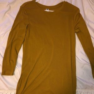 Old navy mustard plain tee